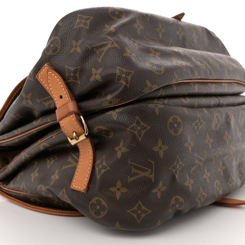 Louis Vuitton Saumur 35