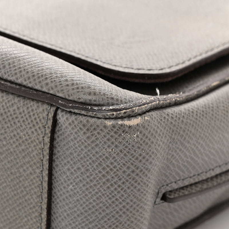 Louis Vuitton Taiga Milo Messenger