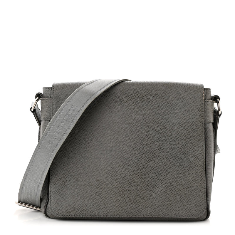 Louis Vuitton Taiga Milo Messenger