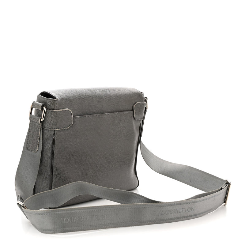Louis Vuitton Taiga Milo Messenger