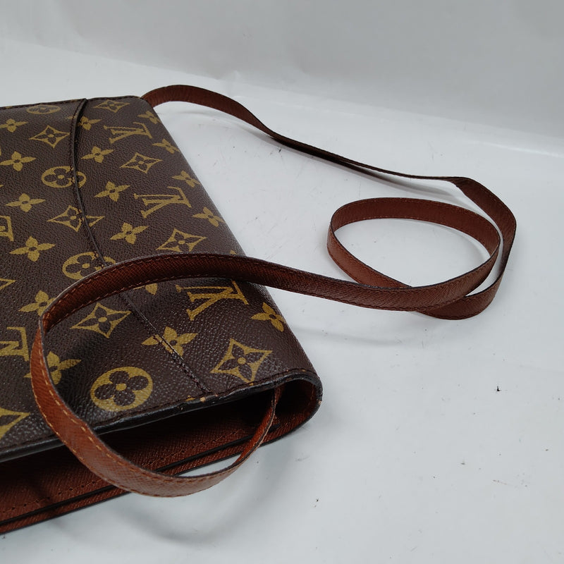 Louis Vuitton Lv Shoulder Bag Bordeaux