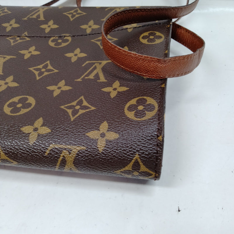 Louis Vuitton Lv Shoulder Bag Bordeaux