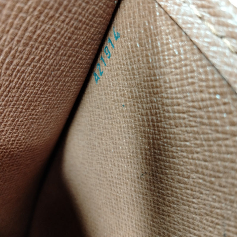 Louis Vuitton Lv Shoulder Bag Bordeaux