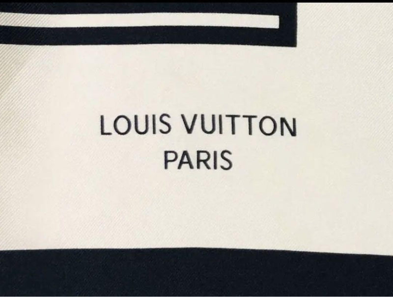 Louis Vuitton Silk Scarf White 23.4 X