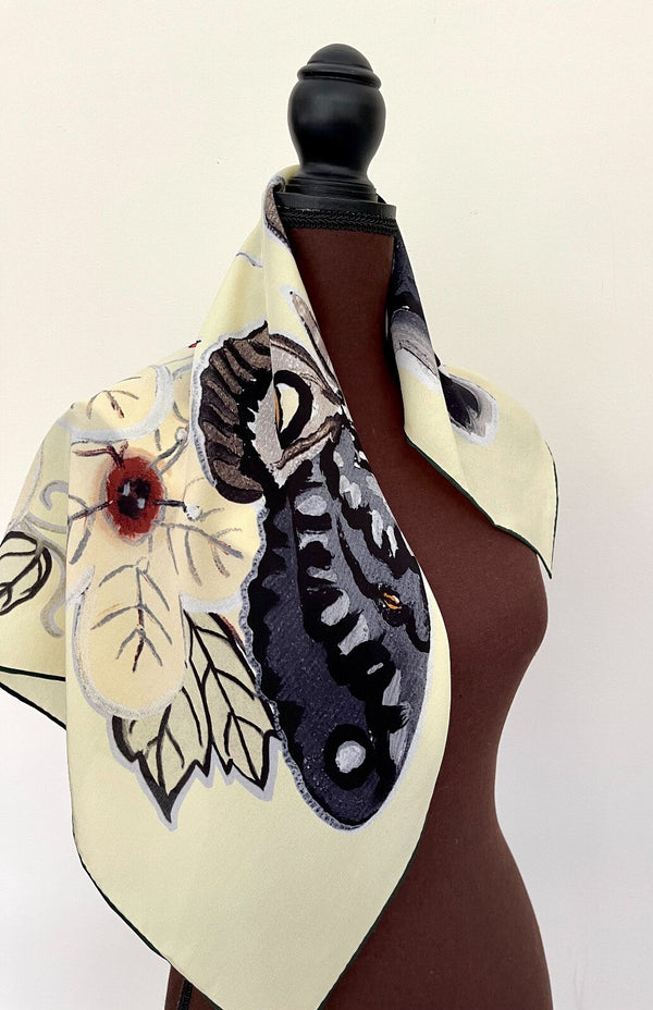 Gucci Silk Wrap Logo Kris Knight