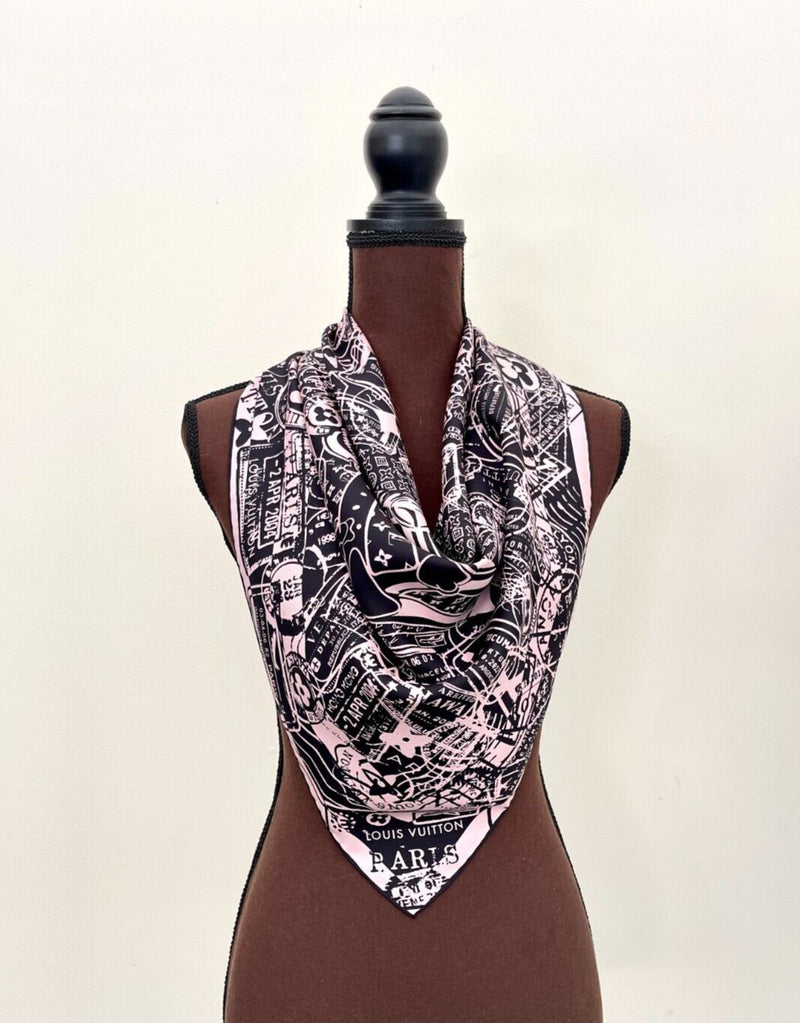 New Louis Vuitton Scarf Luggage Trunks