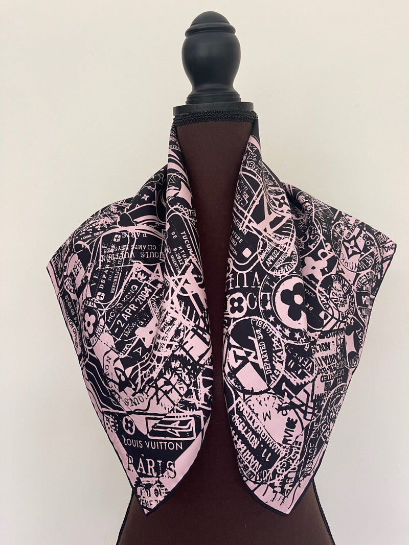 New Louis Vuitton Scarf Luggage Trunks