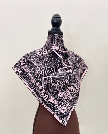 New Louis Vuitton Scarf Luggage Trunks