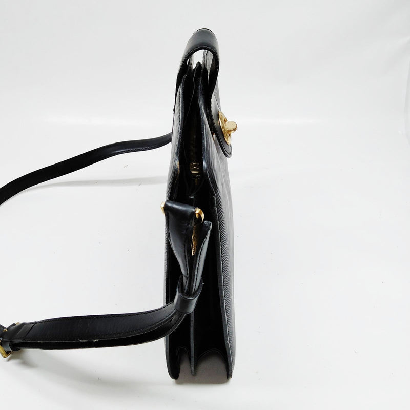 Louis Vuitton Lv Shoulder Bag Captin
