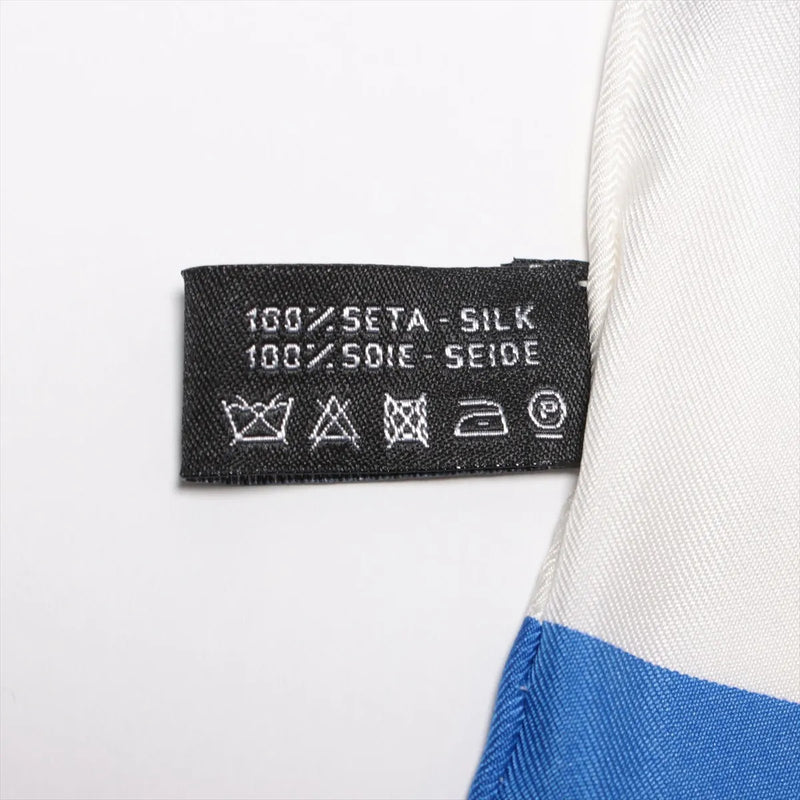 Chanel People Holding Placards 15G Scarf