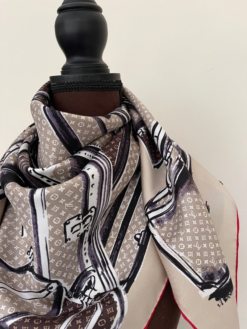 Display #1 New Louis Vuitton Scarf