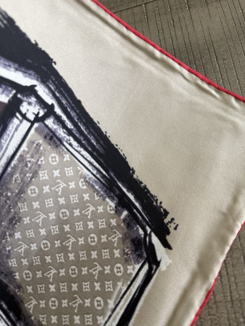 Display #1 New Louis Vuitton Scarf