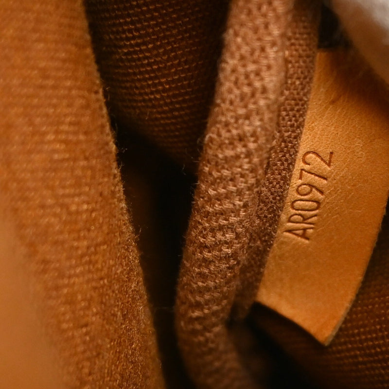 Louis Vuitton Saumur 30 Messenger