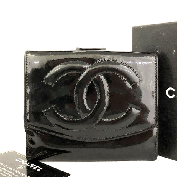 Chanel Cc Logo Patent Leather Bifold