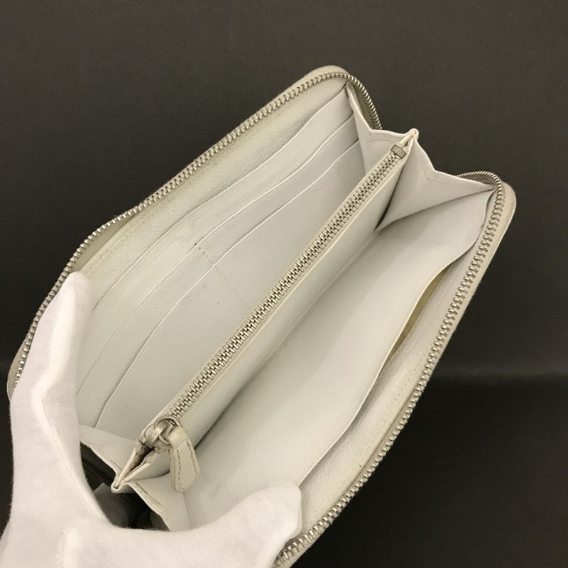 Miu Logo Plate Leather Zip Around Long