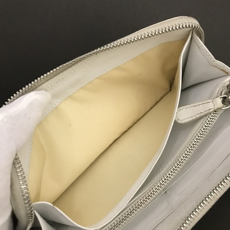 Miu Logo Plate Leather Zip Around Long