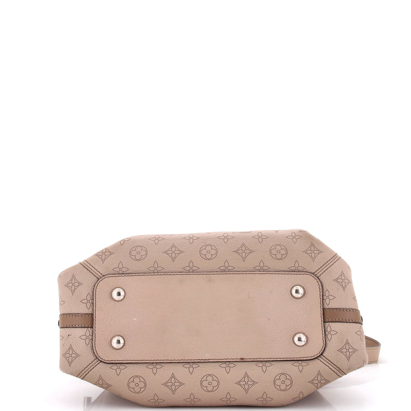 Louis Vuitton Asteria Handbag Mahina