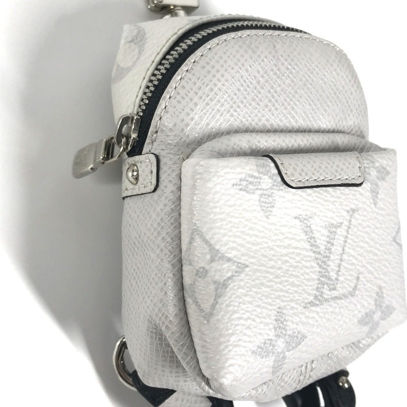 Louis Vuitton Outdoor Slingbag Taigarama