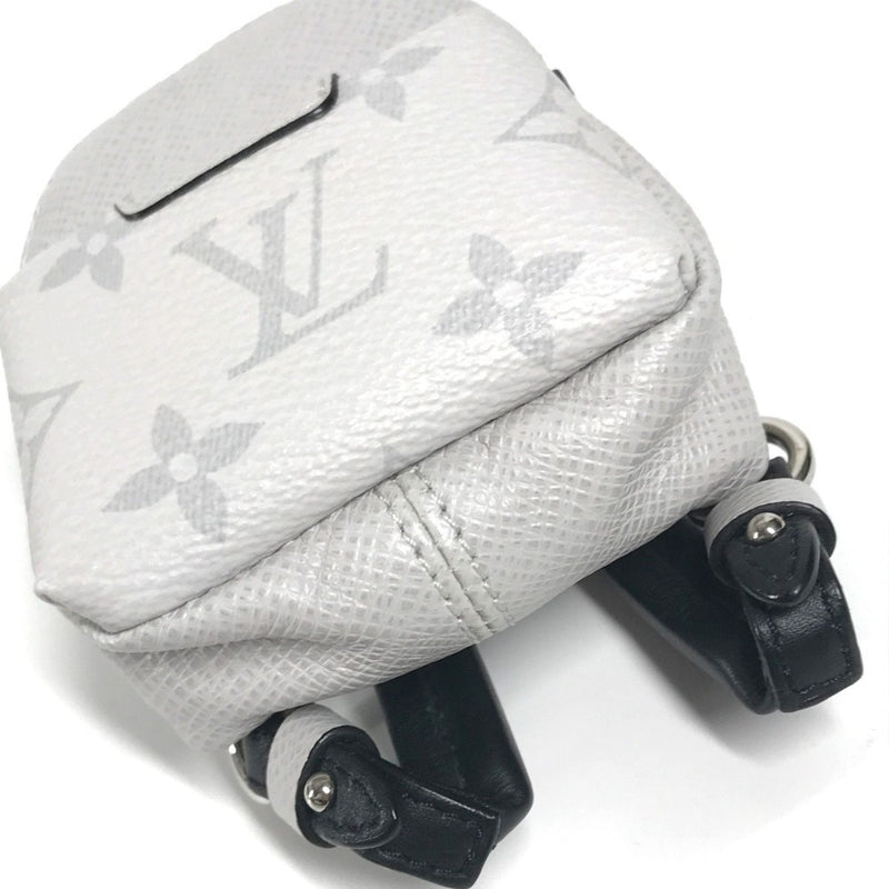 Louis Vuitton Outdoor Slingbag Taigarama