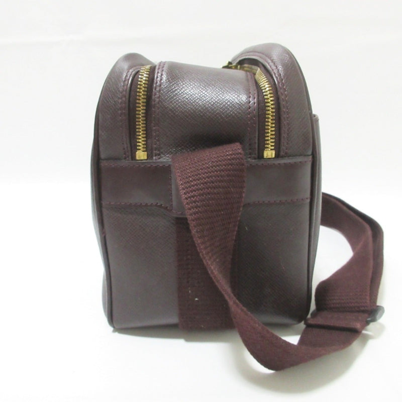 Louis Vuitton Reporter Bag Taiga Leather