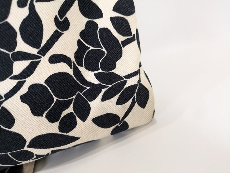 Yves Saint Laurent Tote Logo Bag Kahara