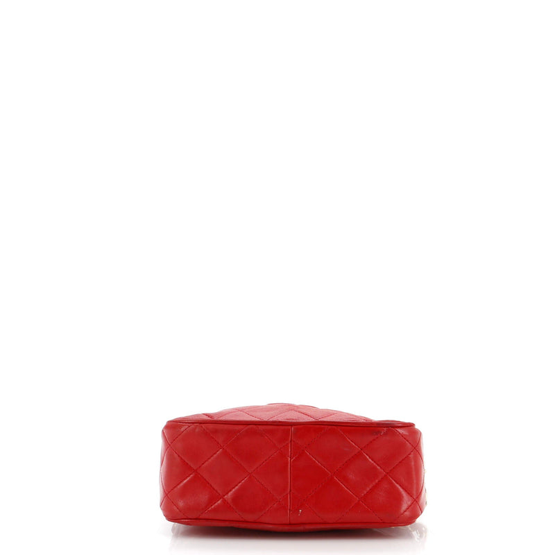 Chanel Vintage Diamond Cc Camera Bag