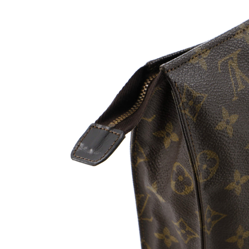 Louis Vuitton Toiletry Pouch Canvas 26