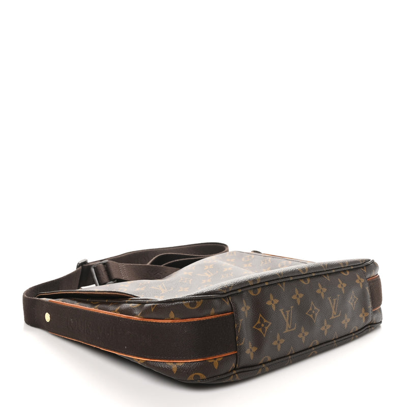 Louis Vuitton Beaubourg Mm Messenger Bag