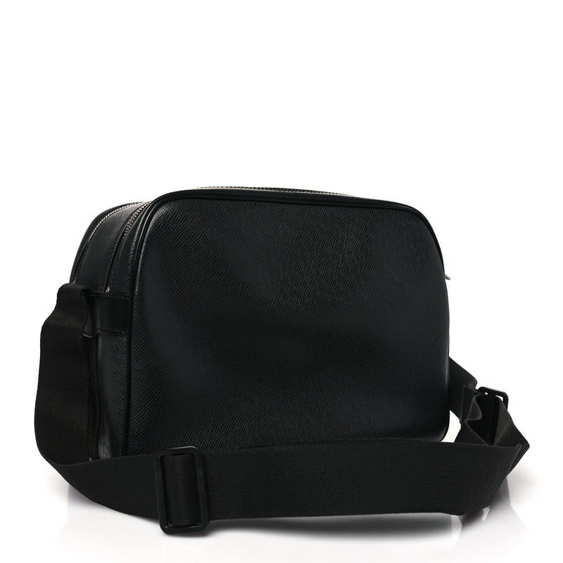 Louis Vuitton Taiga Reporter Messenger