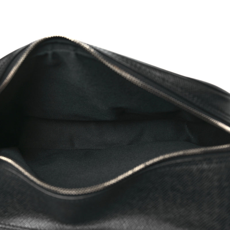 Louis Vuitton Taiga Reporter Messenger