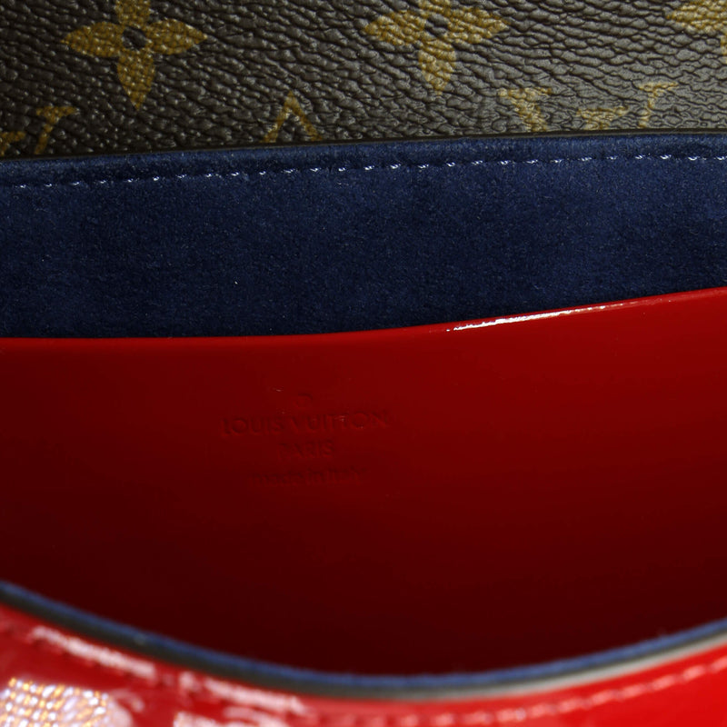 Louis Vuitton Wynwood Handbag Vernis