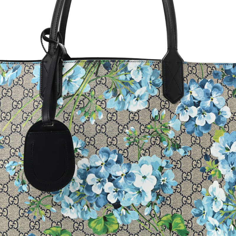 Gucci Gg Supreme Blooms Medium