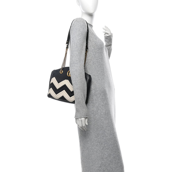 Gucci Calfskin Matelasse Medium Gg