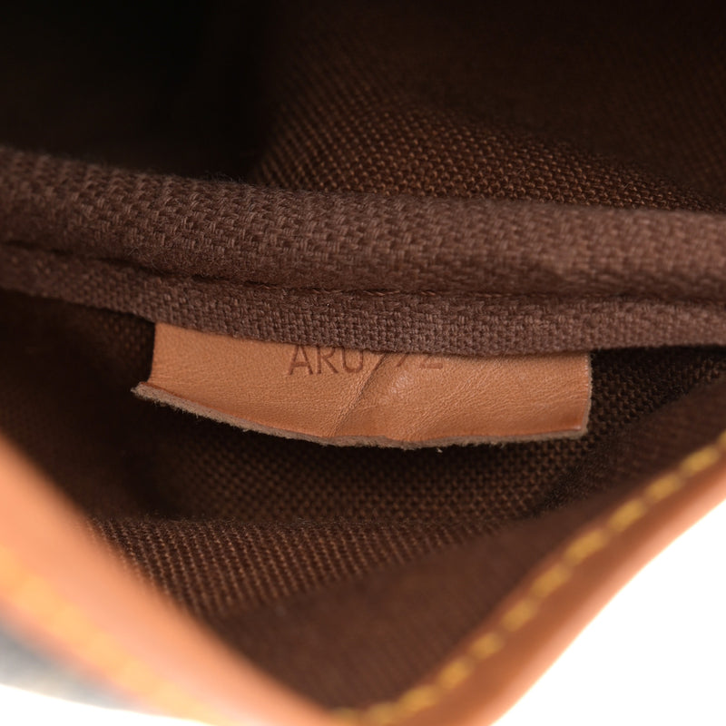 Louis Vuitton Saumur 35