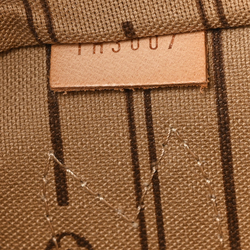 Louis Vuitton Neverfull Pm