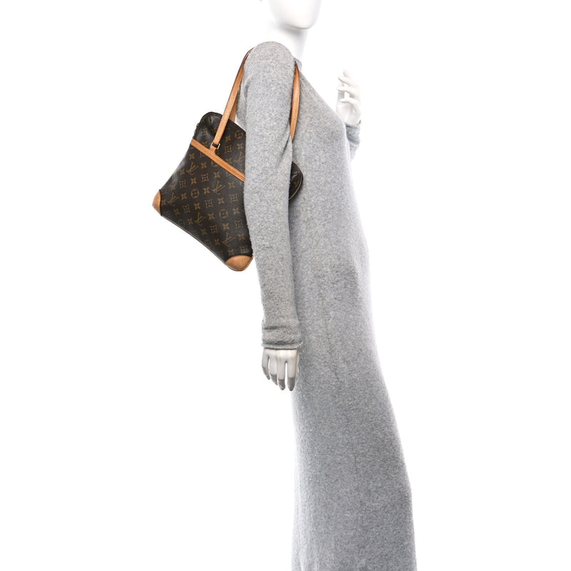 Louis Vuitton Sac Coussin Gm