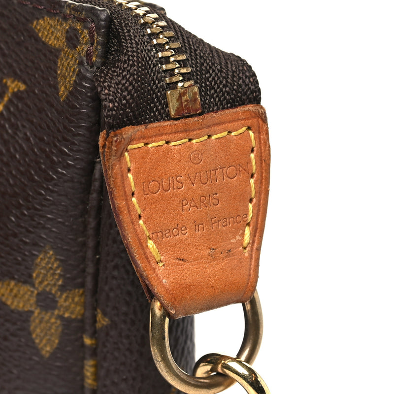 Louis Vuitton Pochette Accessories