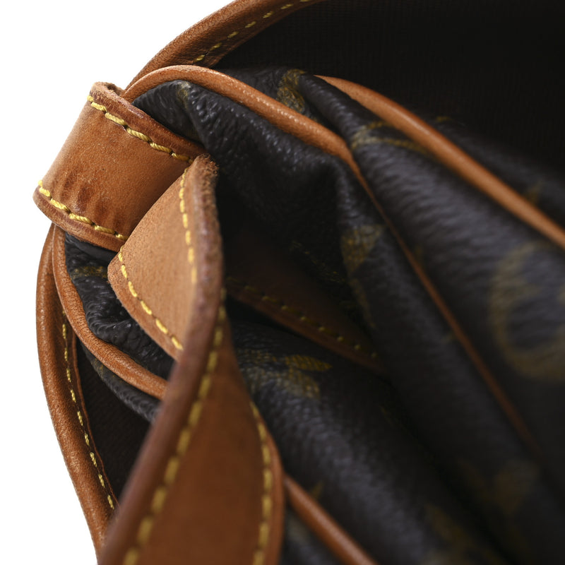 Louis Vuitton Saumur 30