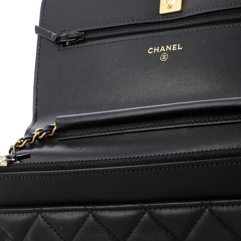Chanel Pearl Crown Wallet On Chain