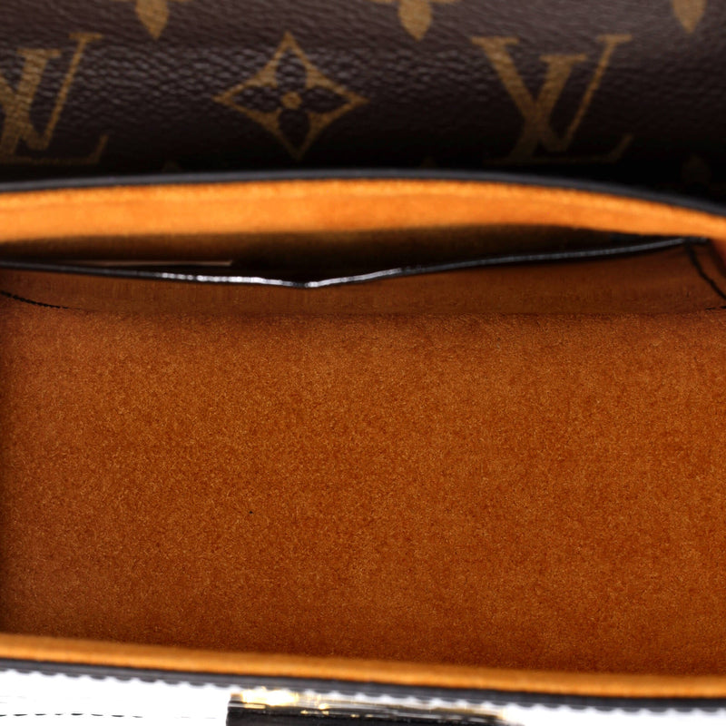 Louis Vuitton Wynwood Handbag Vernis