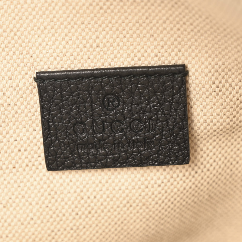 Gucci Grained Calfskin Small Logo Belt