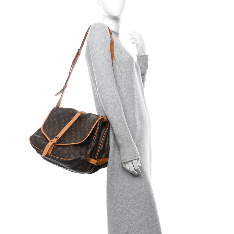 Louis Vuitton Saumur 35