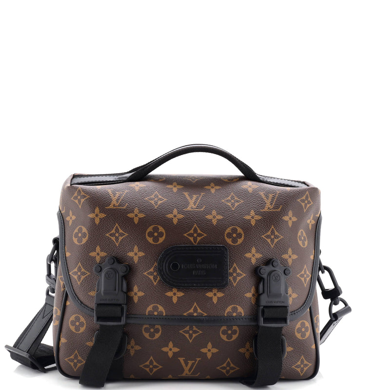 Louis Vuitton Lv Trail Messenger Bag