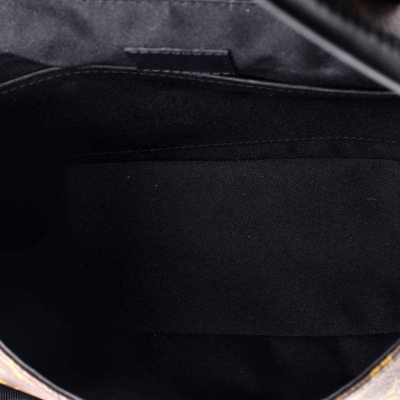 Louis Vuitton Lv Trail Messenger Bag