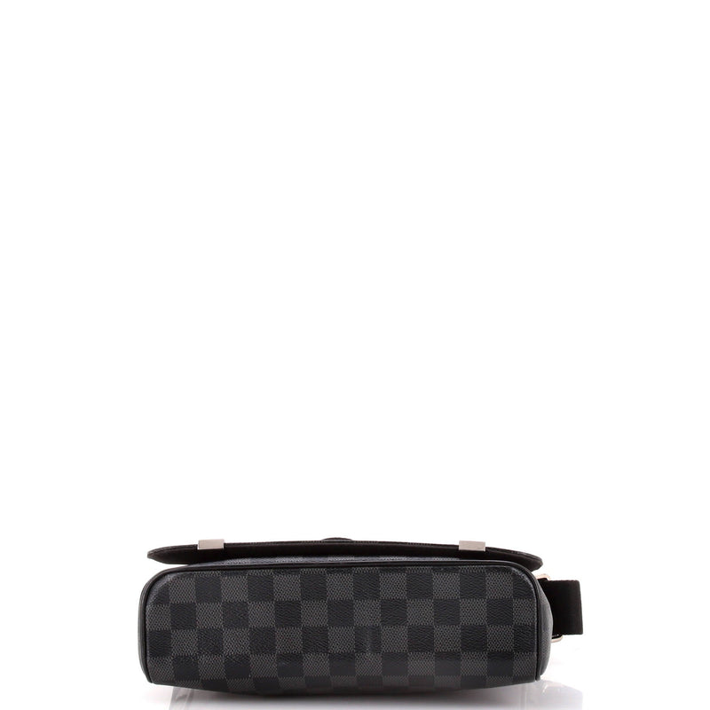 Louis Vuitton District Nm Messenger Bag