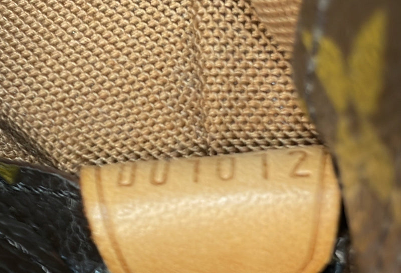 Louis Vuitton Cabas Mezzo Canvas