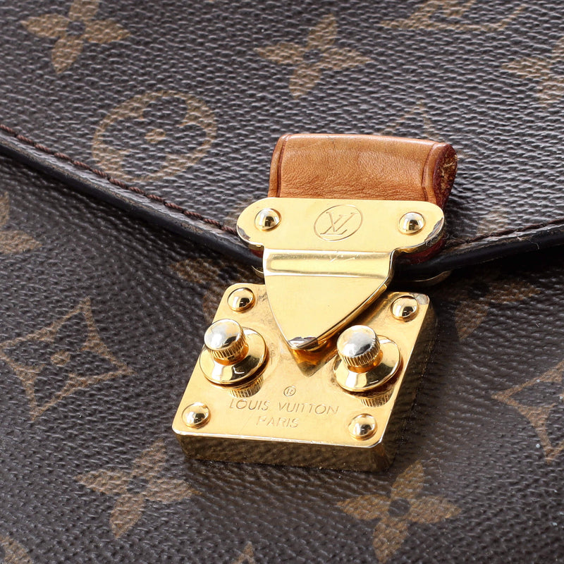Louis Vuitton Pochette Metis Reverse