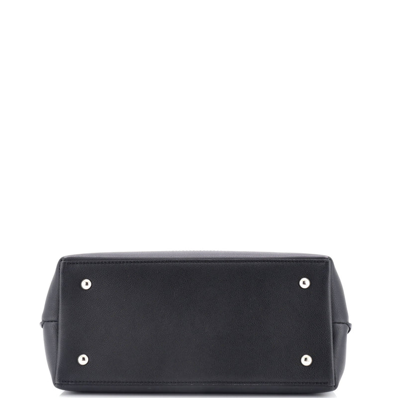 Louis Vuitton Lockme Ever Handbag