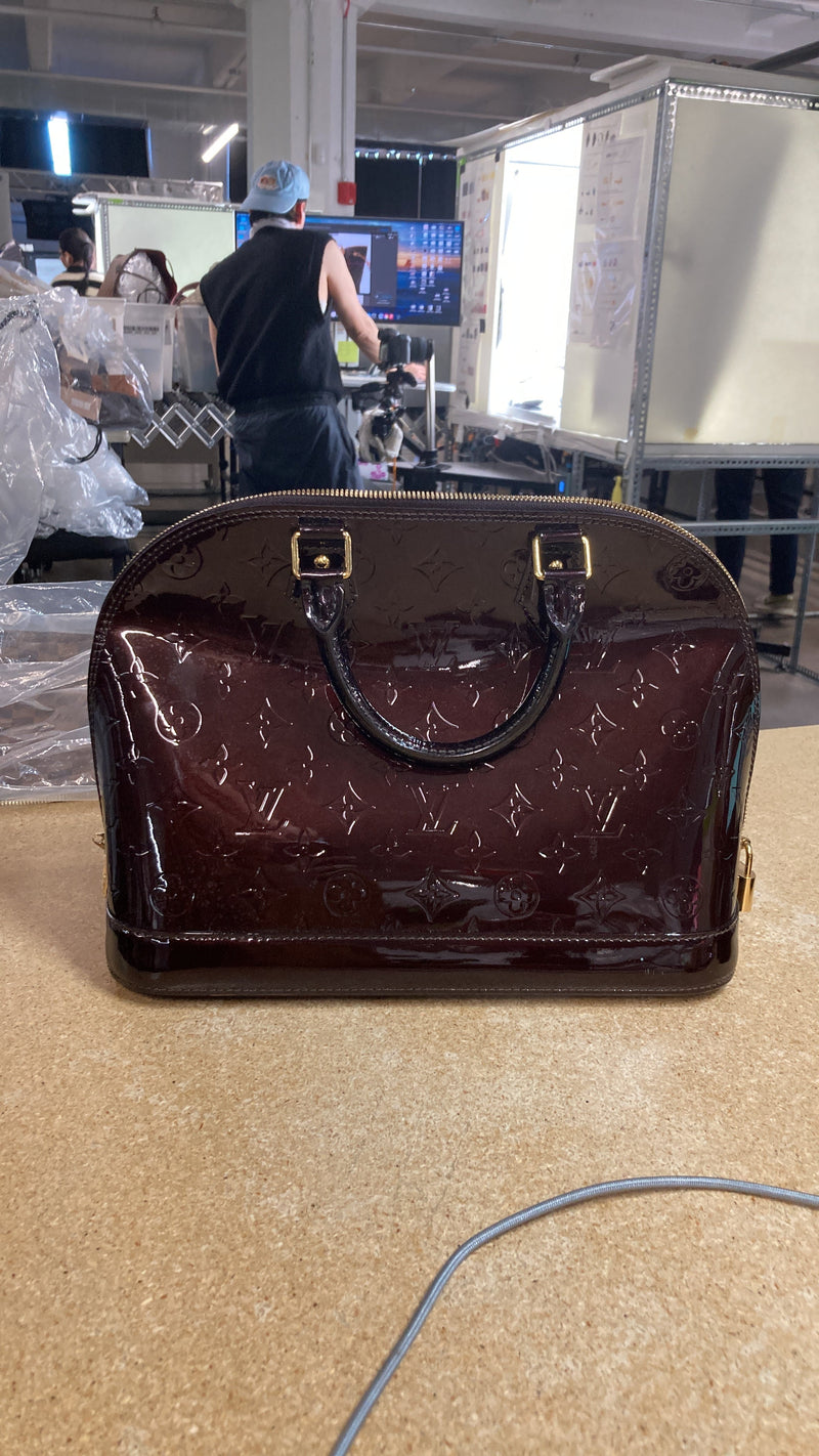 Louis Vuitton Alma Handbag Vernis Pm