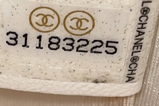 Chanel Cc Round Vanity Case With Chain